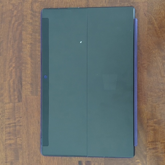 Windows Surface RT tablet w/ Bonus detachable purple keyboard - Picture 4 of 7